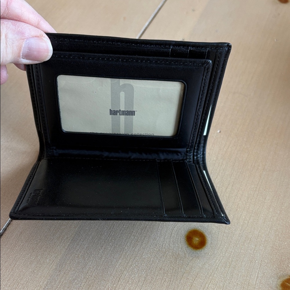 Hartmann Sleek Black Card Holder - Picture 3 of 3